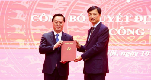 Bí thư Tỉnh ủy Nghệ An Nguyễn Đức Trung giữ chức Phó bí thư Thành ủy Hà Nội