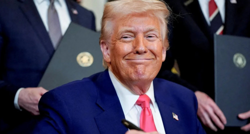 Những doanh nhân tên tuổi được Tổng thống Donald Trump “giải cứu”