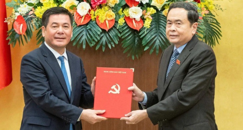 Bộ trưởng Bộ Công Thương Nguyễn Hồng Diên giữ chức Phó bí thư chuyên trách Đảng ủy Quốc hội