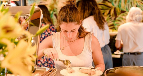 Ẩm thực Việt Nam ”hớp hồn” du khách quốc tế