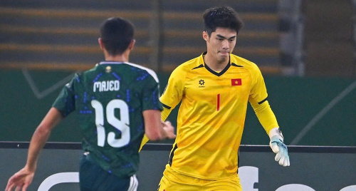 Vẻ đẹp nam thần của "người nhện" Trung Kiên U23 Việt Nam