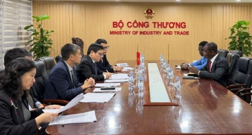 Thứ trưởng Trương Thanh Hoài tiếp và làm việc với Đại sứ Burkina Faso tại Trung Quốc, kiêm nhiệm Việt Nam