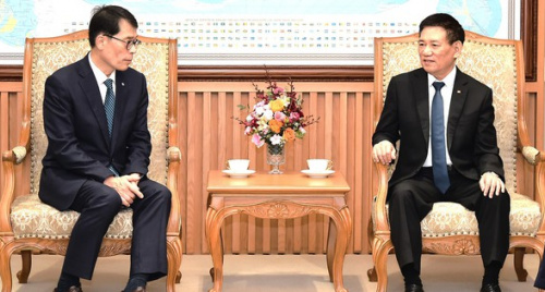 Phó Thủ tướng Hồ Đức Phớc tiếp Chủ tịch kiêm Tổng Giám đốc điều hành Ngân hàng Công nghiệp Hàn Quốc (IBK)