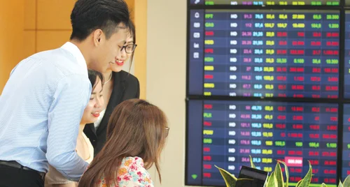 VN-Index chờ lực đẩy từ kết quả kinh doanh quý 3