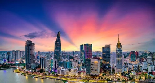 GDP bình quân đầu người Việt Nam tăng 526% sau 35 năm, người Thái đứng ngồi không yên