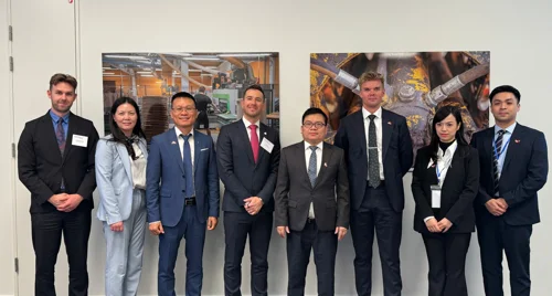 Thứ trưởng Trương Thanh Hoài làm việc với Tập đoàn LEGO và Carlsberg, thúc đẩy hợp tác đầu tư và phát triển sản xuất xanh tại Việt Nam
