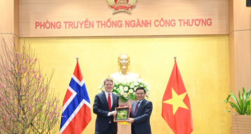 Quyền Bộ trưởng Bộ Công Thương làm việc với Bộ trưởng Phát triển quốc tế Na Uy