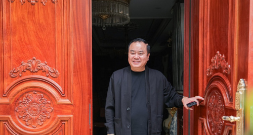 “Khám” biệt thự mặt tiền 4 tầng tại Hà Nội của NSND đóng vai Ngọc Hoàng đầu tiên trong Táo quân