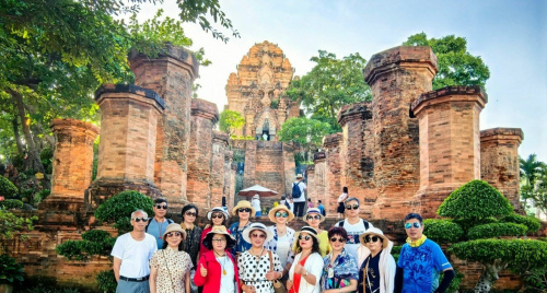 Hết thời độc tôn, Việt Nam "soán ngôi" Thái Lan trong cuộc đua hút khách Trung Quốc