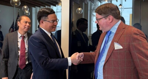 Quyền Bộ trưởng Bộ Công Thương Lê Mạnh Hùng làm việc với Thứ trưởng Nông nghiệp Hoa Kỳ