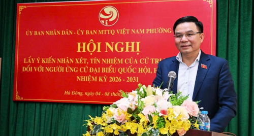 Uỷ viên Trung ương Đảng, Bí thư Đảng ủy, Quyền Bộ trưởng Bộ Công Thương Lê Mạnh Hùng được 100% cử tri nơi cư trú tín nhiệm, giới thiệu ứng cử Đại biểu Quốc hội khóa XVI