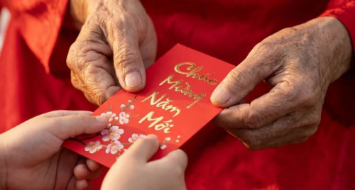 “Đi Tết” bao nhiêu cho vừa?