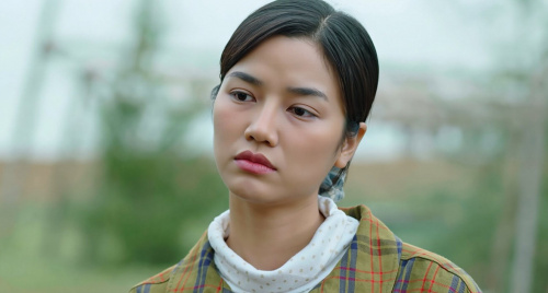 Mỹ nhân vào vai cô gái làng chài "chửi như hát" trên phim giờ vàng VTV