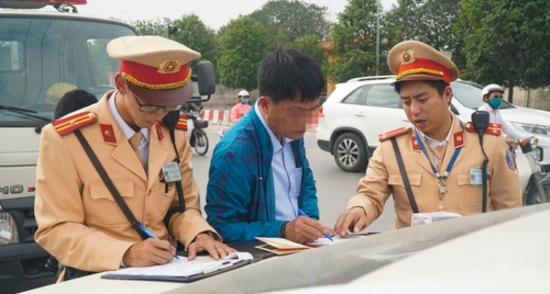 Đề xuất CSGT được xử phạt tăng 15 lần hiện hành, Trưởng công an xã có quyền phạt đến 37,5 triệu đồng