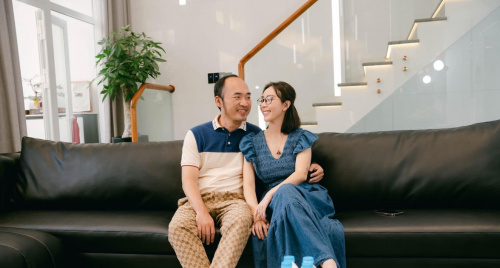 "Soi" biệt thự bề thế, nội thất đắt đỏ của cặp đôi Thu Trang - Tiến Luật