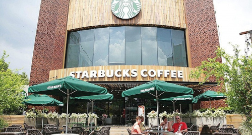 Khi Starbucks “quyết đấu” cà phê Việt