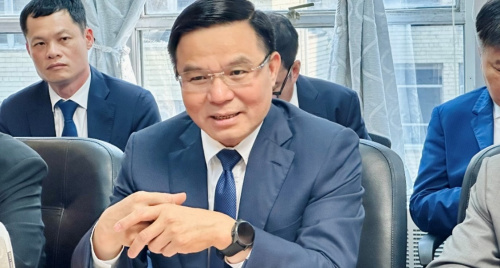 Bộ trưởng Bộ Công Thương Lê Mạnh Hùng làm việc với các doanh nghiệp tại Hoa Kỳ
