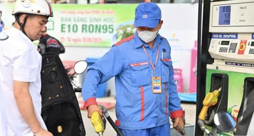 Chính phủ ban hành Nghị quyết về việc kéo dài thời hạn áp dụng ưu đãi thuế xăng dầu đến hết năm 2026