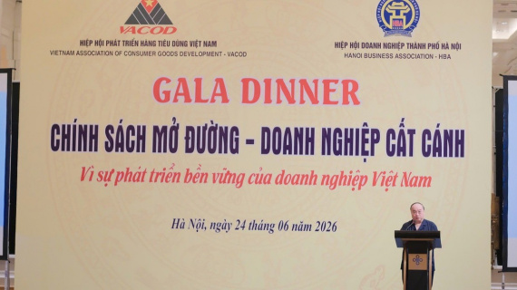 Hơn 300 doanh nghiệp hội tụ tại chương trình Gala Dinner "Chính sách mở đường - Doanh nghiệp cất cánh"