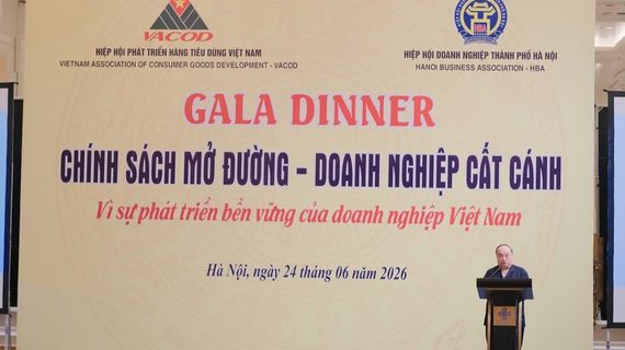 Hơn 300 doanh nghiệp hội tụ tại chương trình Gala Dinner "Chính sách mở đường - Doanh nghiệp cất cánh"