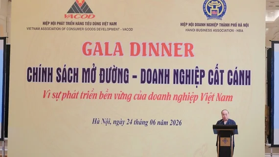 Hơn 300 doanh nghiệp hội tụ tại chương trình Gala Dinner "Chính sách mở đường - Doanh nghiệp cất cánh"