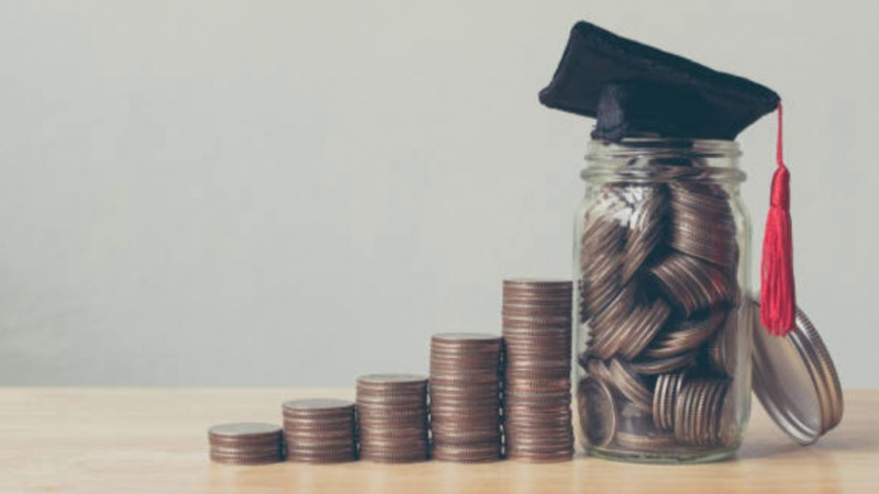 Vợ chồng thu nhập 80 triệu đồng/tháng, nợ ngân hàng 1 tỷ, làm sao cho con du học?