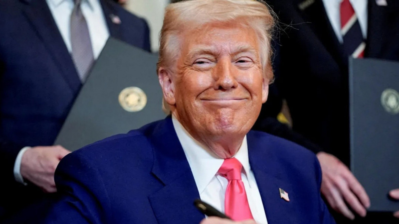 Những doanh nhân tên tuổi được Tổng thống Donald Trump “giải cứu”