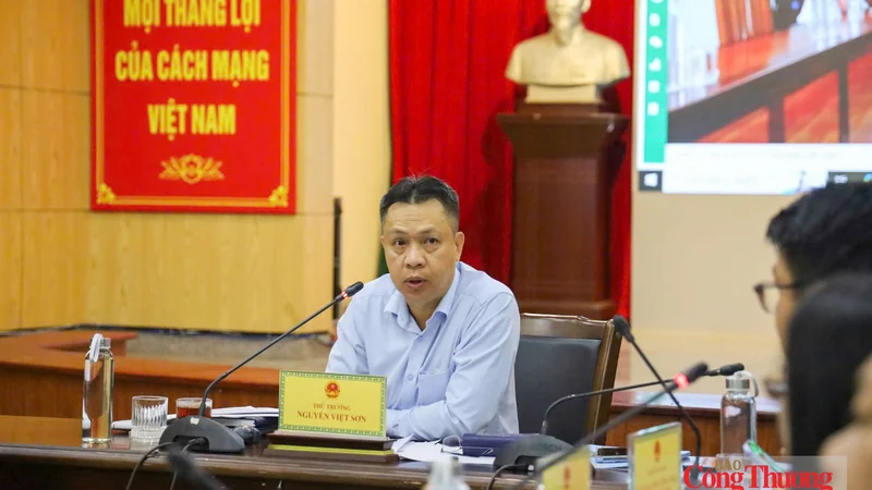 Thứ trưởng Nguyễn Việt Sơn làm việc với Cục Địa chất và Khoáng sản Việt Nam
