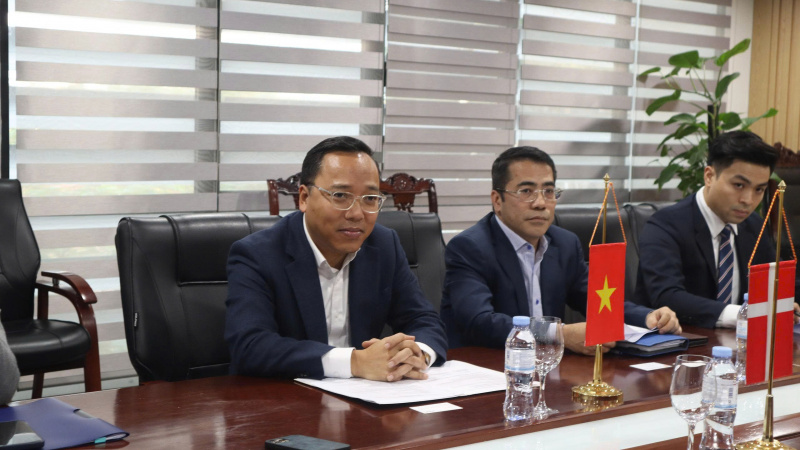 Thứ trưởng Nguyễn Hoàng Long tiếp và làm việc với Lãnh đạo cấp cao Tập đoàn Vestas Wind Systems A/S