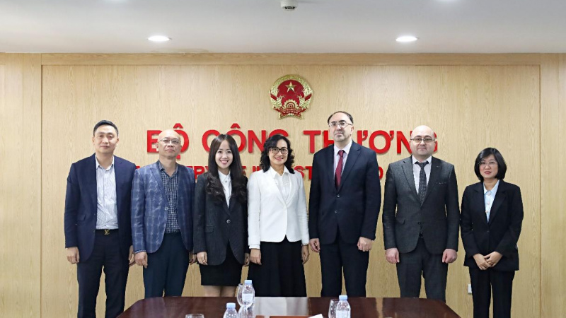 Thứ trưởng Phan Thị Thắng làm việc với Đại sứ Đặc mệnh Toàn quyền nước Cộng hòa Armenia