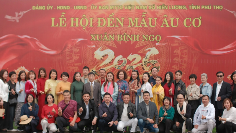 Đoàn doanh nhân VACOD - HBA hành trình về miền đất Tổ, dâng hương tưởng nhớ Tổ Mẫu Âu Cơ và các Vua Hùng