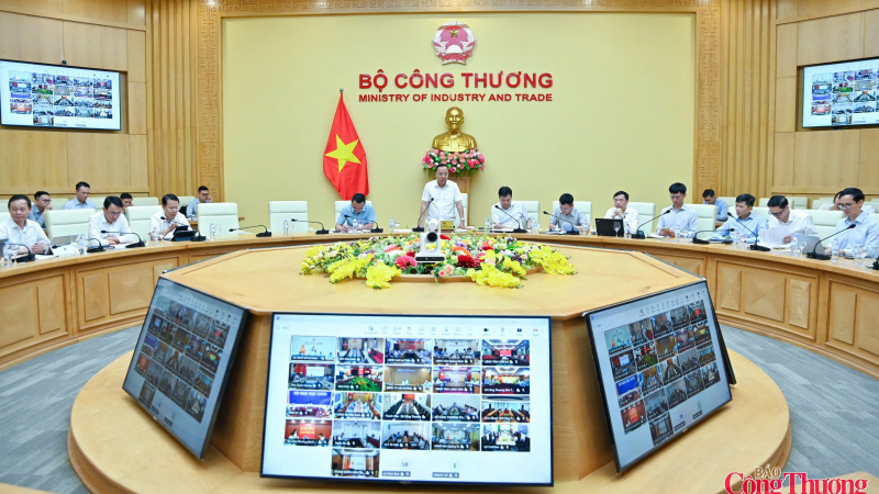 Bộ Công Thương họp tháo gỡ vướng mắc trong triển khai Quy hoạch điện VIII điều chỉnh