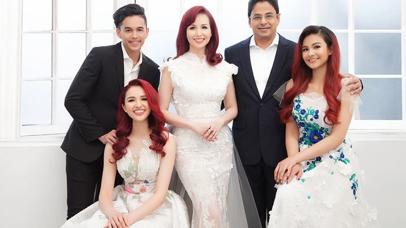 Hoa hậu Diệu Hoa: Nữ doanh nhân thạo 5 ngôn ngữ, không scandal, sống trong căn biệt thự sang trọng ở TP.HCM