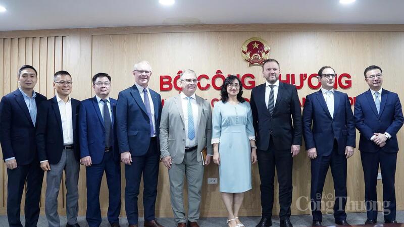 Thứ trưởng Bộ Công Thương Phan Thị Thắng tiếp, làm việc với Bộ trưởng Bộ Ngoại giao Estonia Margus Tsahkna