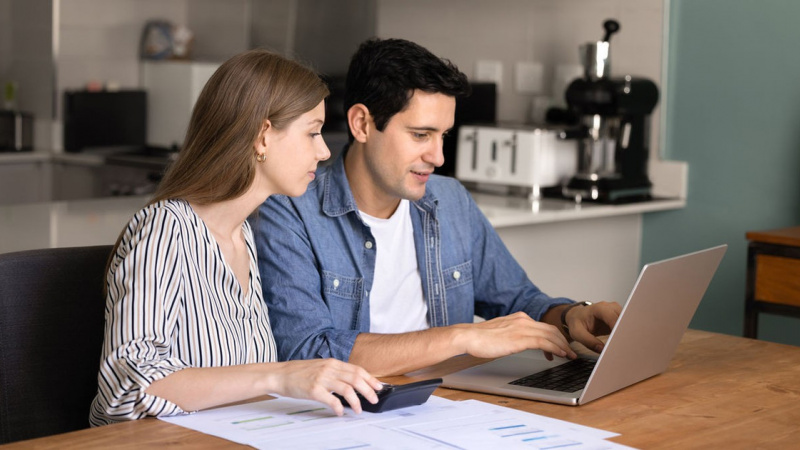 Thu nhập 180 triệu/tháng, cặp vợ chồng 38 tuổi lên kế hoạch phân chia tài sản cho con và nghỉ hưu trong 10 năm tới