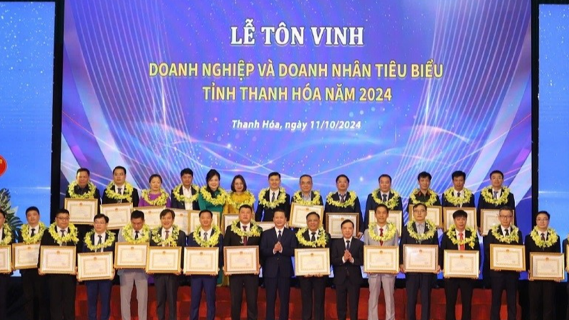Hướng dẫn xét tôn vinh, trao tặng giải thưởng cho doanh nhân, doanh nghiệp