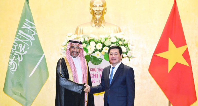Bộ trưởng Bộ Công Thương Nguyễn Hồng Diên làm việc với Bộ trưởng Bộ Công nghiệp và Khoáng sản Ả-rập Xê-út