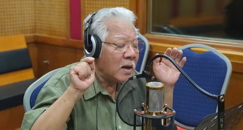 "Giọng đọc huyền thoại" NSND Lê Chức: Từng làm Giám đốc Nhà hát, là cậu ruột của hai mỹ nhân nổi tiếng Lê Vân, Lê Khanh