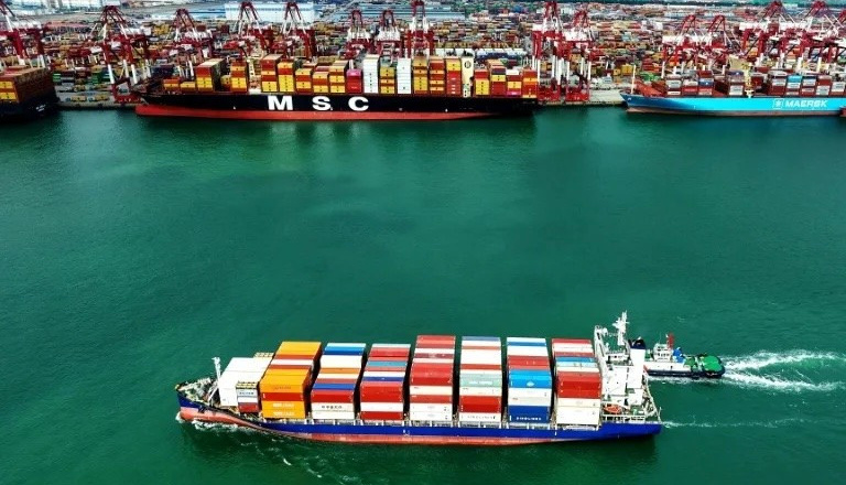 Trung Quốc tuyên bố “không ngán” chiến tranh thương mại, tố Mỹ tiêu chuẩn kép về đất hiếm