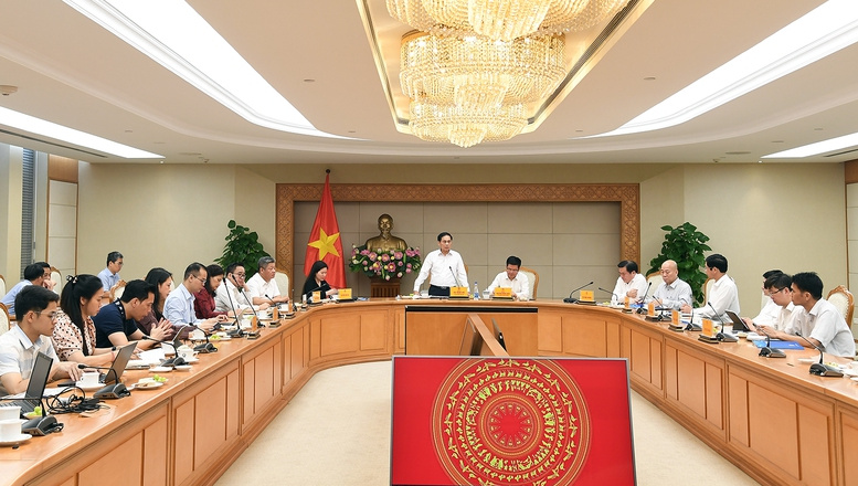 Phó Thủ tướng Bùi Thanh Sơn chủ trì họp rà soát tiến độ chuẩn bị tổ chức Hội chợ Mùa thu 2025