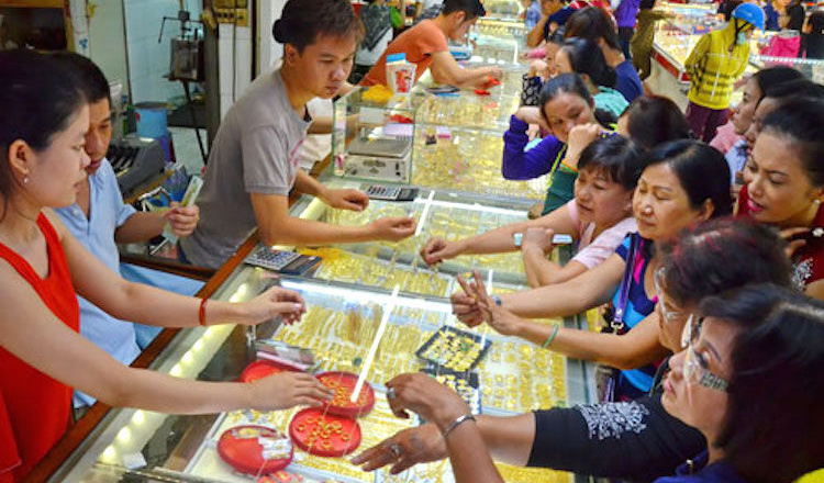 Giá vàng tăng mạnh, mua vàng miếng ở doanh nghiệp nào có lợi nhất?