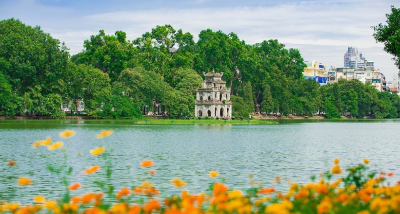 Hà Nội giữ "ngôi vương" ngành du lịch, thu gần 100.000 tỷ đồng trong 9 tháng