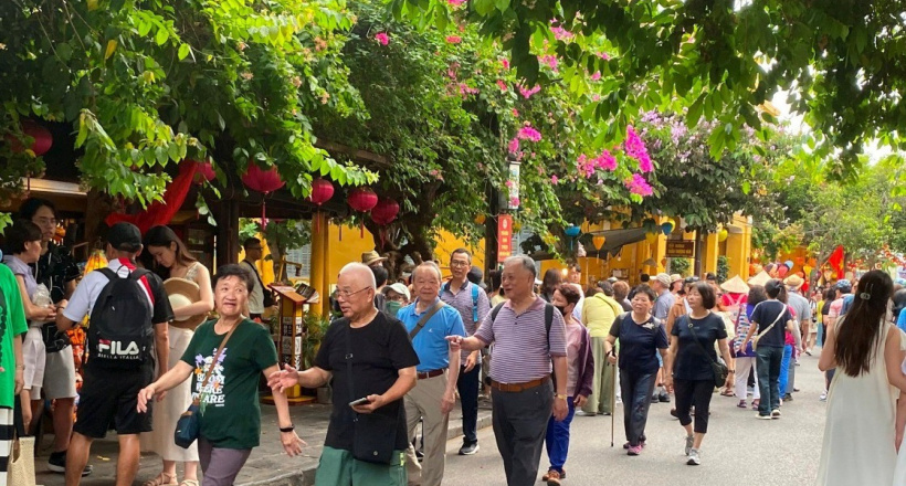 Liệu du lịch Việt Nam có thể lập kỳ tích đón 25 triệu khách quốc tế trong cuộc đua nước rút?