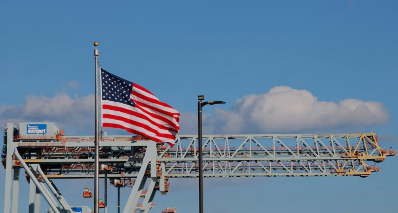 Tổng thống Mỹ cảnh báo thảm họa kinh tế và an ninh nếu Tòa án Tối cao phản đối thuế quan