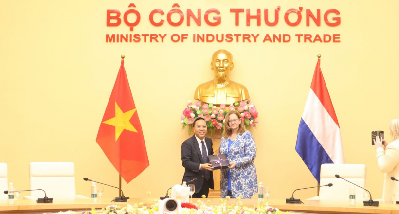 Thứ trưởng Nguyễn Hoàng Long tiếp Bộ trưởng Ngoại thương và Hợp tác Phát triển Vương Quốc Hà Lan