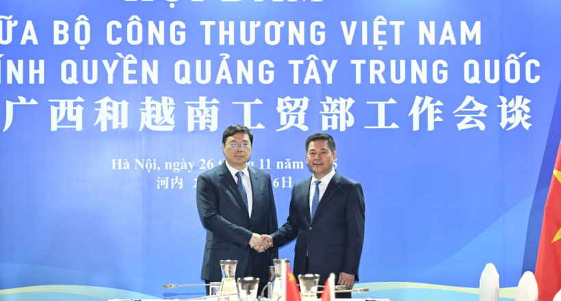 Hội đàm giữa Bộ trưởng Bộ Công Thương Nguyễn Hồng Diên và Chủ tịch Chính quyền Khu tự trị dân tộc Choang Quảng Tây, Trung Quốc