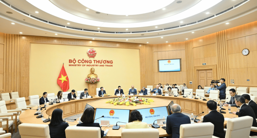 Bộ trưởng Nguyễn Hồng Diên làm việc với Tập đoàn ThaiBev