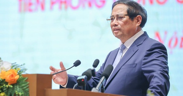 Thủ tướng: Doanh nghiệp nhà nước phải xông pha hơn nữa, tiên phong chuyển đổi số và thúc đẩy tăng trưởng