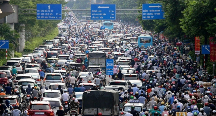 Cấm xe máy xăng từ 2026: Người dân cần hỗ trợ “đủ lớn”, chưa phải quyết định “chốt hạ”