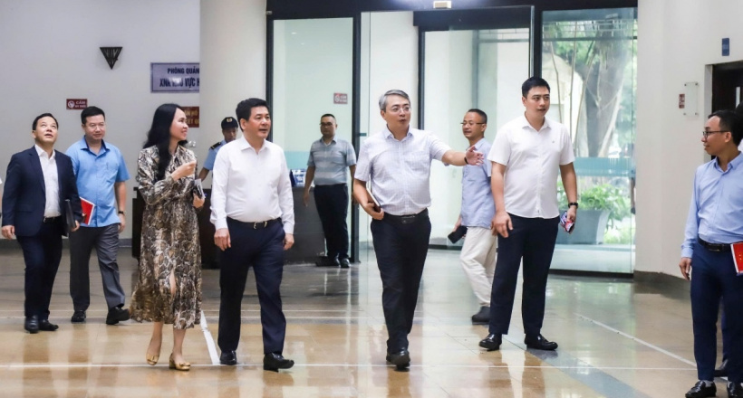 Bộ trưởng Nguyễn Hồng Diên kiểm tra Trung tâm Dữ liệu Bộ Công Thương